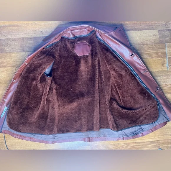 70s Vintage Brown Leather Jacket with Removable Faux Fur Lining - Picture 3 of 9